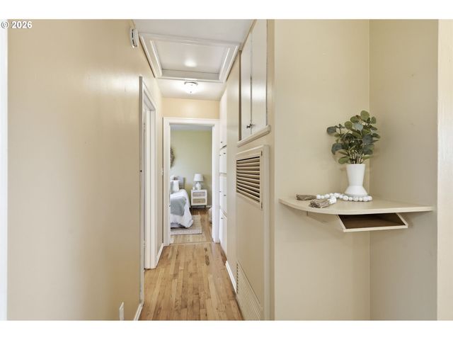 2950 FERRY St, Eugene, OR 97405