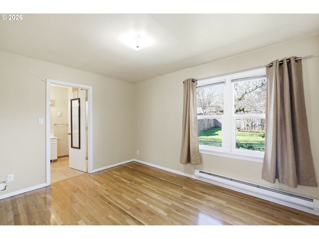 2950 FERRY St, Eugene, OR 97405