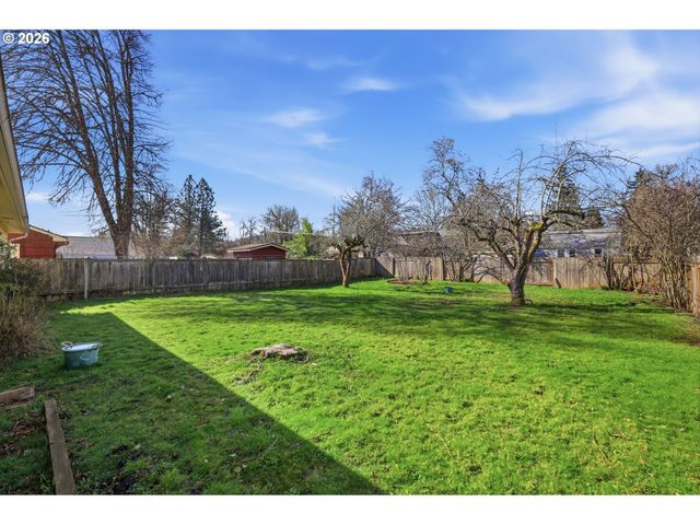 2950 FERRY St, Eugene, OR 97405