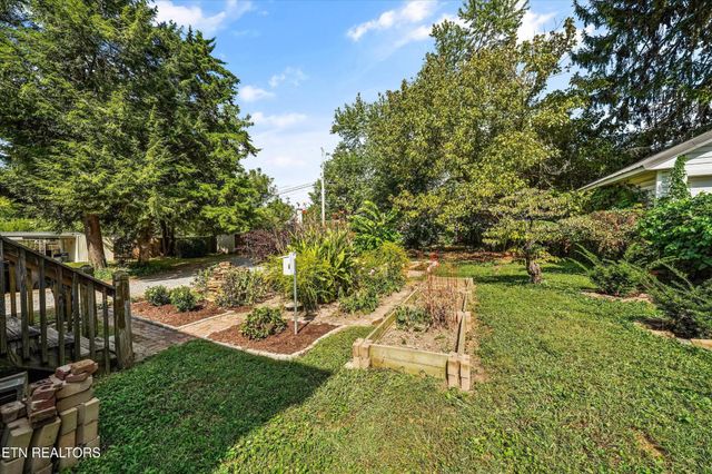 3104 Orlando St, Knoxville, TN 37917