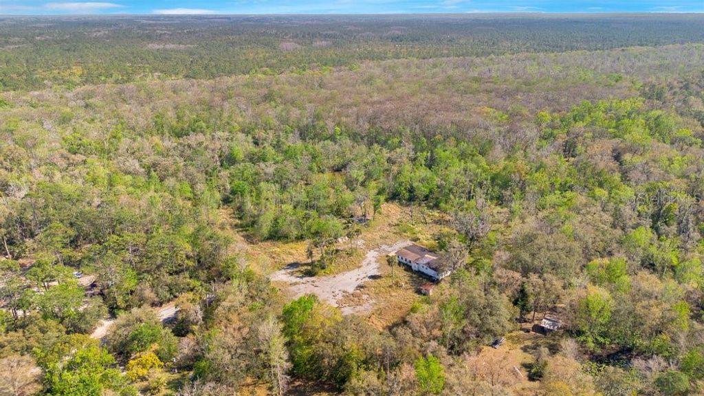 Image 14 of property listing at 953 BARON ROAD, Orlando, FL 32828