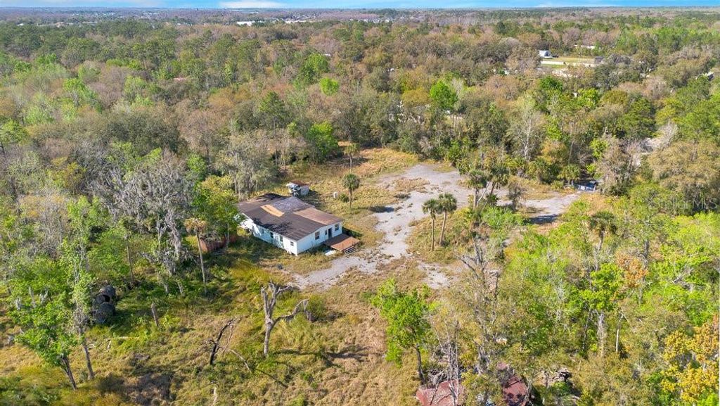 Image 3 of property listing at 953 BARON ROAD, Orlando, FL 32828