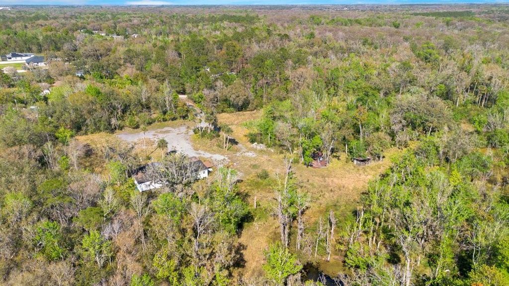 Image 5 of property listing at 953 BARON ROAD, Orlando, FL 32828