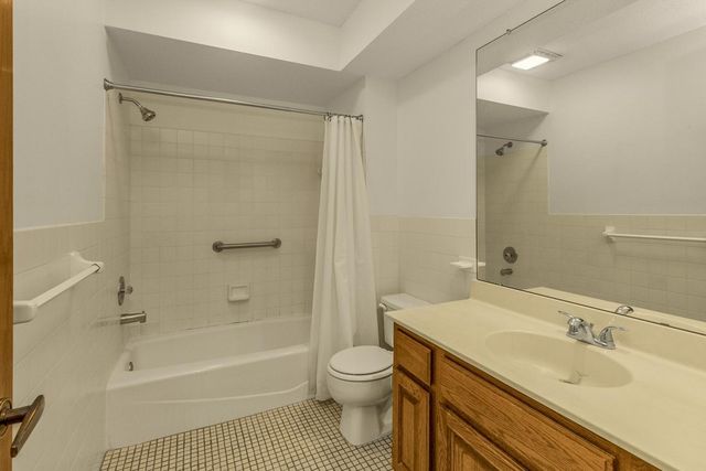 111 Imperial Drive W 101, West Saint Paul, MN 55118