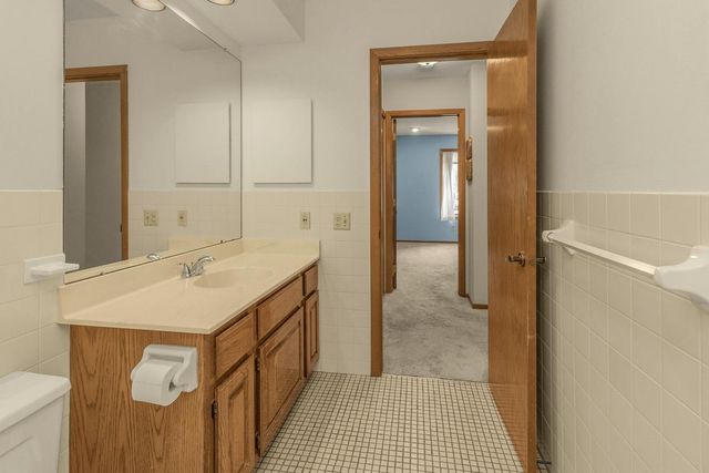 111 Imperial Drive W 101, West Saint Paul, MN 55118