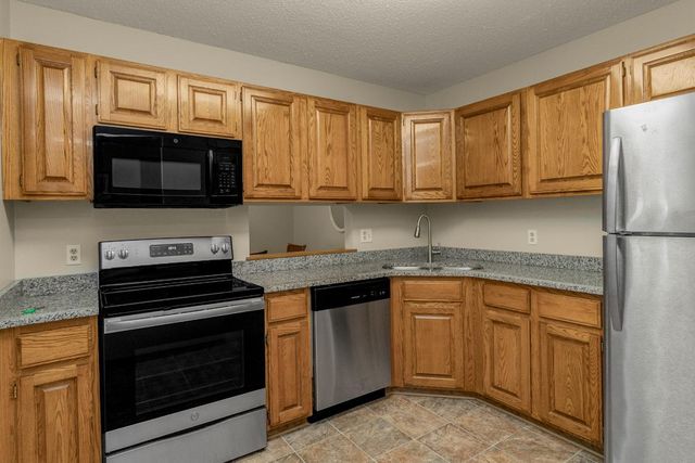 111 Imperial Drive W 101, West Saint Paul, MN 55118
