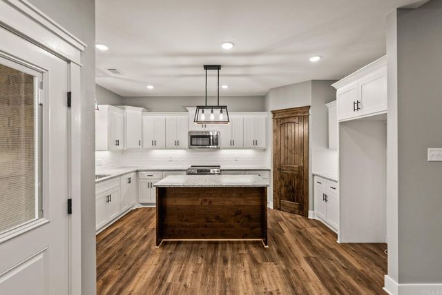 61 Summer Sky Drive, Greenbrier, AR 72058