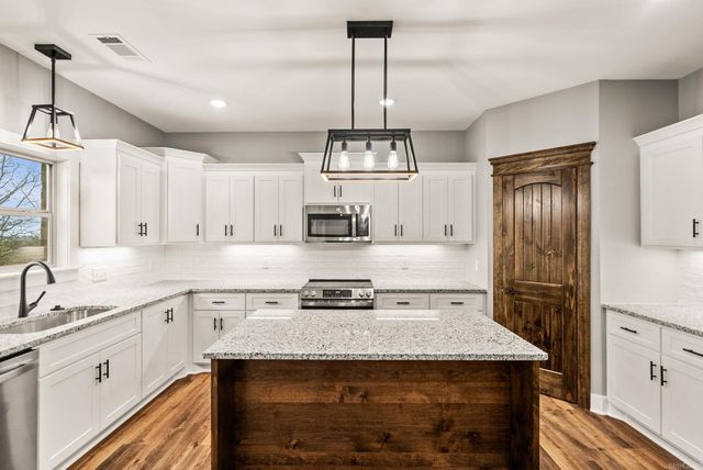 61 Summer Sky Drive, Greenbrier, AR 72058