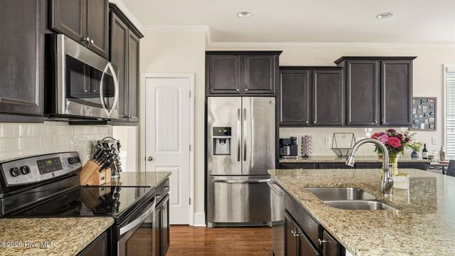 760 Legacy Lakes Way, Aberdeen, NC 28315