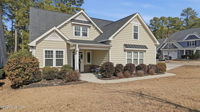 760 Legacy Lakes Way, Aberdeen, NC 28315