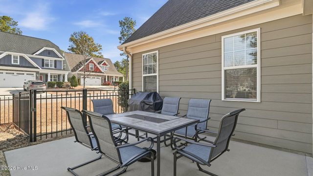 760 Legacy Lakes Way, Aberdeen, NC 28315