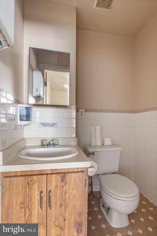 709 E PASSYUNK AVE, Philadelphia, PA 19147