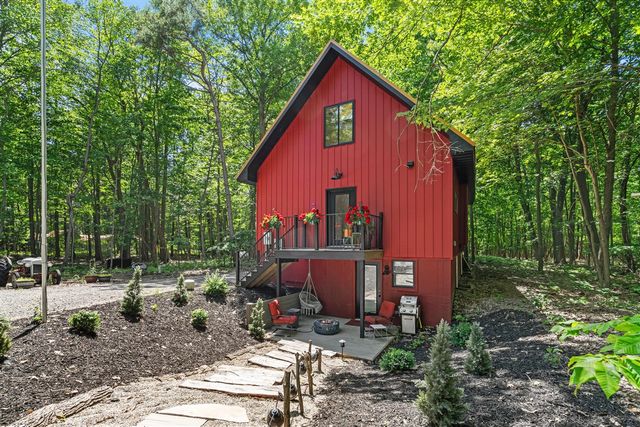 6907 126th Avenue, Fennville, MI 49408