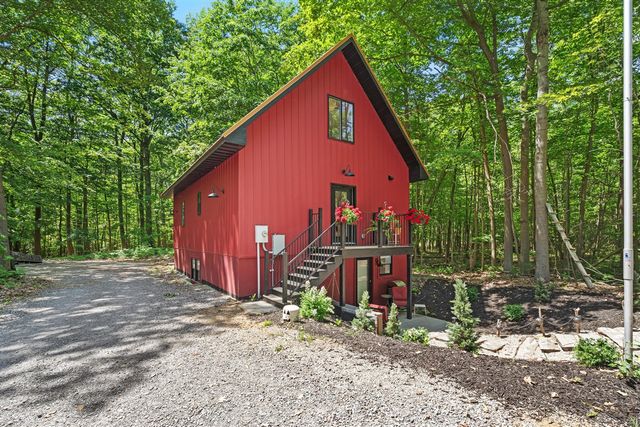 6907 126th Avenue, Fennville, MI 49408