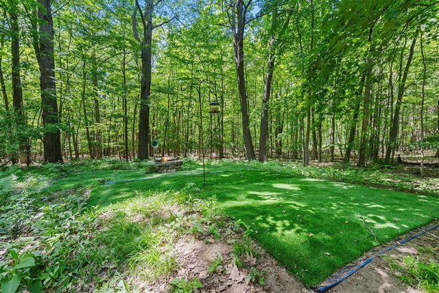 6907 126th Avenue, Fennville, MI 49408