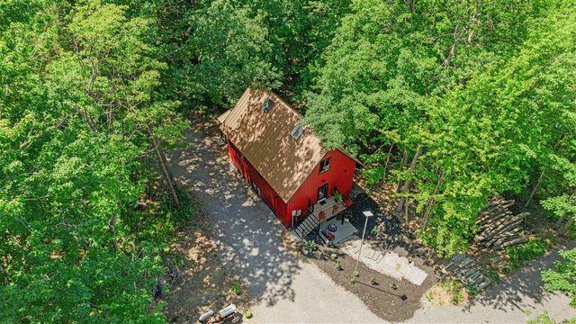 6907 126th Avenue, Fennville, MI 49408