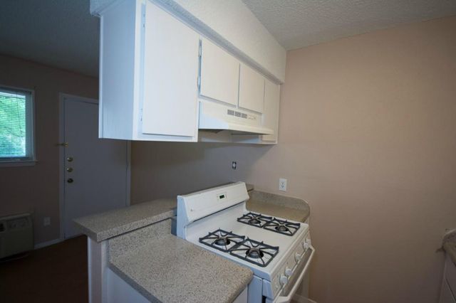 400 W 34th ST 206, Austin, TX 78705