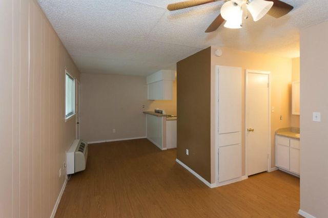 400 W 34th ST 206, Austin, TX 78705