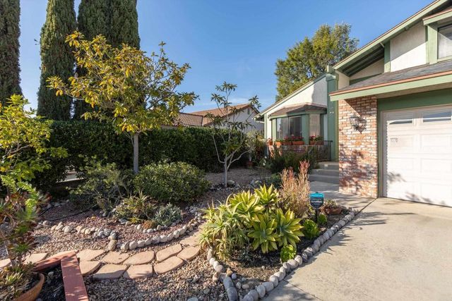 7212 Canyon Hill Way, San Diego, CA 92126