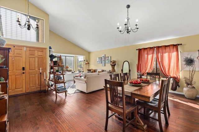 7212 Canyon Hill Way, San Diego, CA 92126