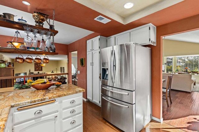 7212 Canyon Hill Way, San Diego, CA 92126