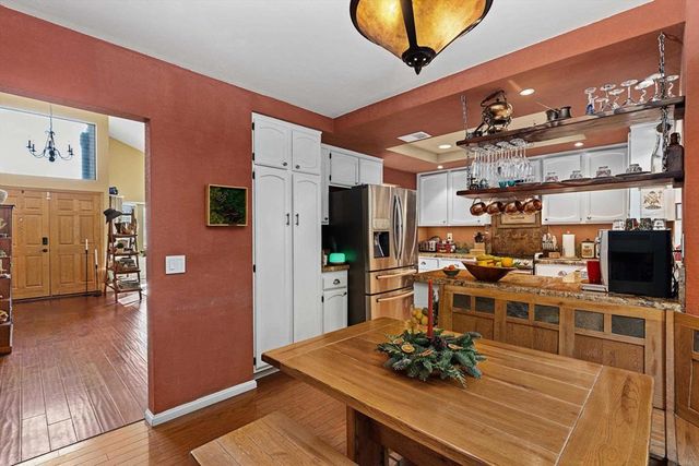 7212 Canyon Hill Way, San Diego, CA 92126