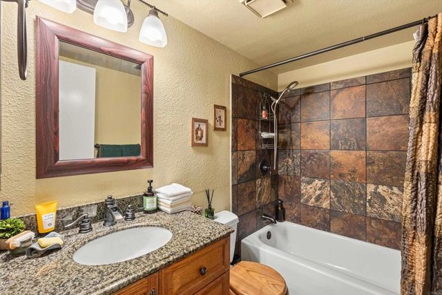 7212 Canyon Hill Way, San Diego, CA 92126