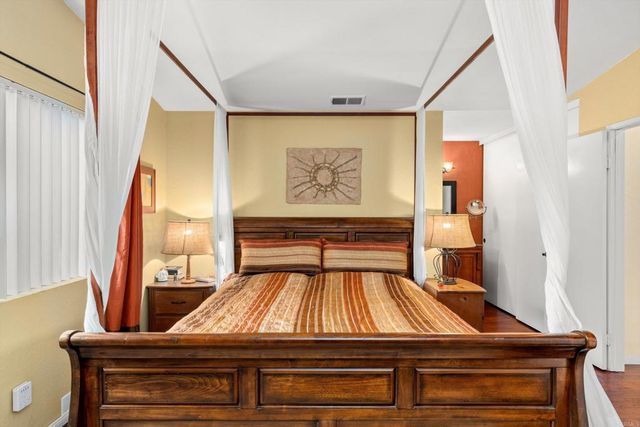 7212 Canyon Hill Way, San Diego, CA 92126