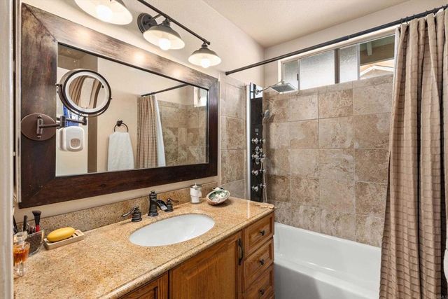 7212 Canyon Hill Way, San Diego, CA 92126