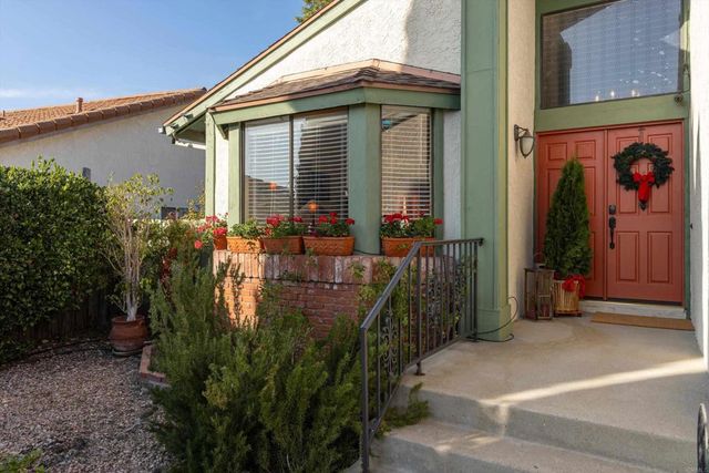 7212 Canyon Hill Way, San Diego, CA 92126