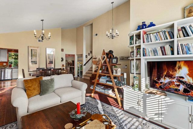 7212 Canyon Hill Way, San Diego, CA 92126