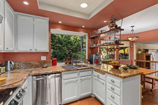 7212 Canyon Hill Way, San Diego, CA 92126