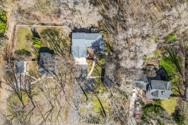 1812 Oakview Lane N, Plymouth, MN 55441