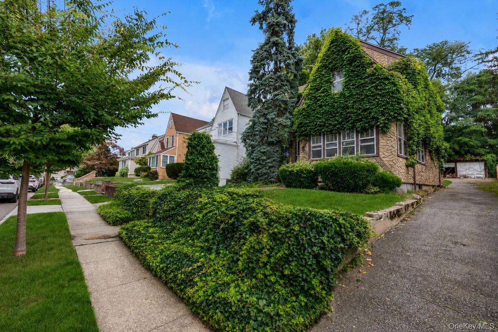 45-51 Zion Street, Little Neck, NY 11362 — photo 2