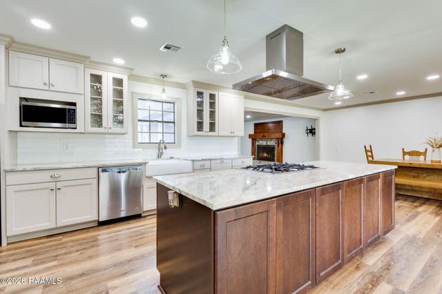 201 Woodbury Drive, Lafayette, LA 70507