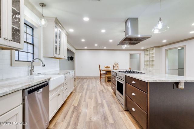 201 Woodbury Drive, Lafayette, LA 70507