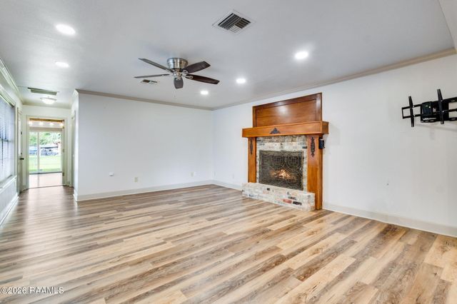 201 Woodbury Drive, Lafayette, LA 70507
