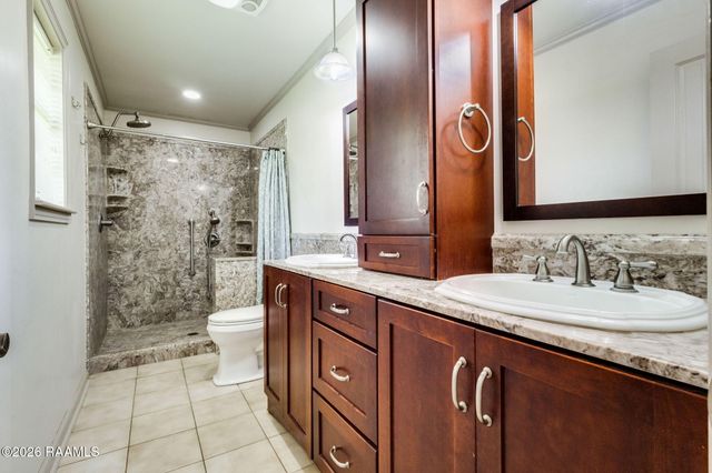 201 Woodbury Drive, Lafayette, LA 70507
