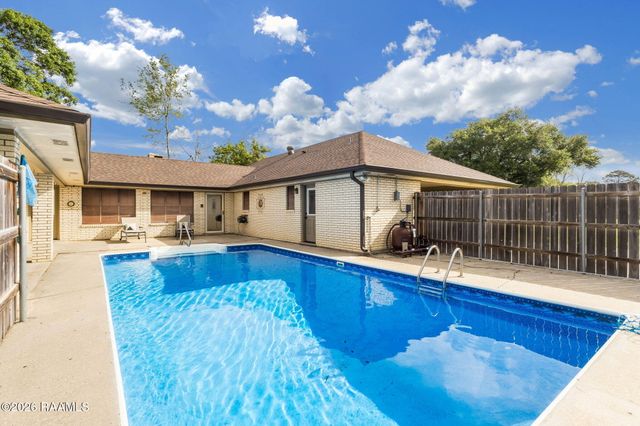 201 Woodbury Drive, Lafayette, LA 70507