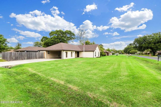 201 Woodbury Drive, Lafayette, LA 70507