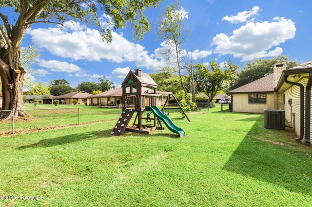 201 Woodbury Drive, Lafayette, LA 70507
