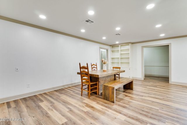 201 Woodbury Drive, Lafayette, LA 70507