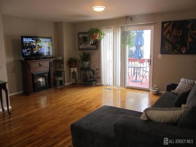 741 Bound Brook Road UNIT8, Dunellen, NJ 08812