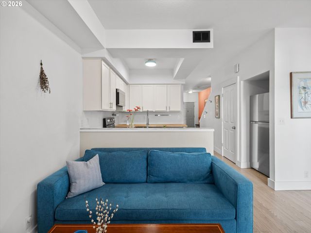 7627 N NEWMAN Ave, Portland, OR 97203