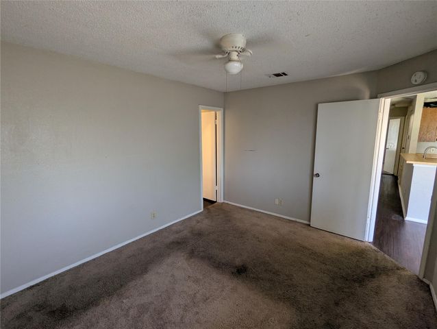 1204 Greenbriar LOOP, Round Rock, TX 78664