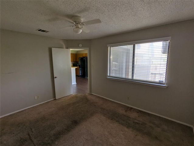 1204 Greenbriar LOOP, Round Rock, TX 78664