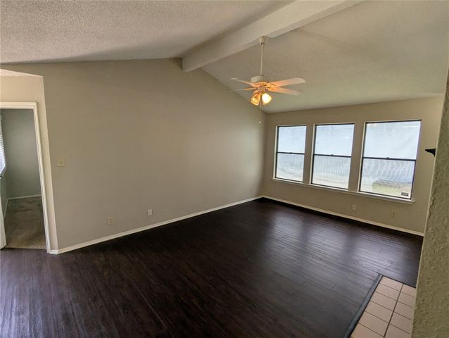 1204 Greenbriar LOOP, Round Rock, TX 78664