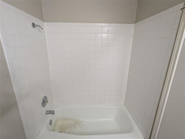 1204 Greenbriar LOOP, Round Rock, TX 78664