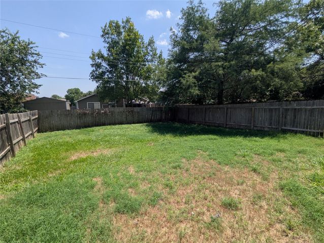 1204 Greenbriar LOOP, Round Rock, TX 78664