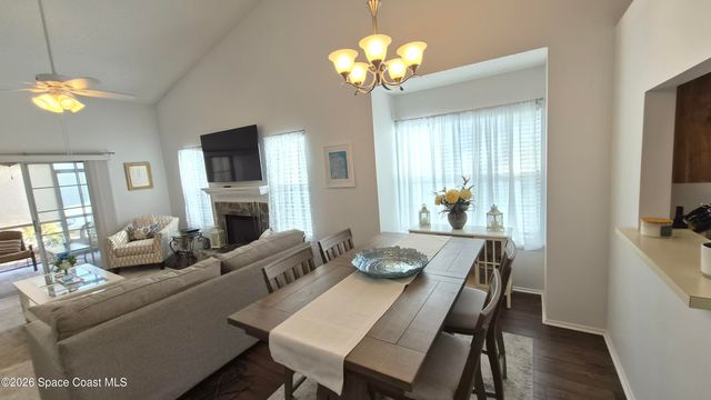 4822 Lake Waterford Way W 8-224, Melbourne, FL 32901